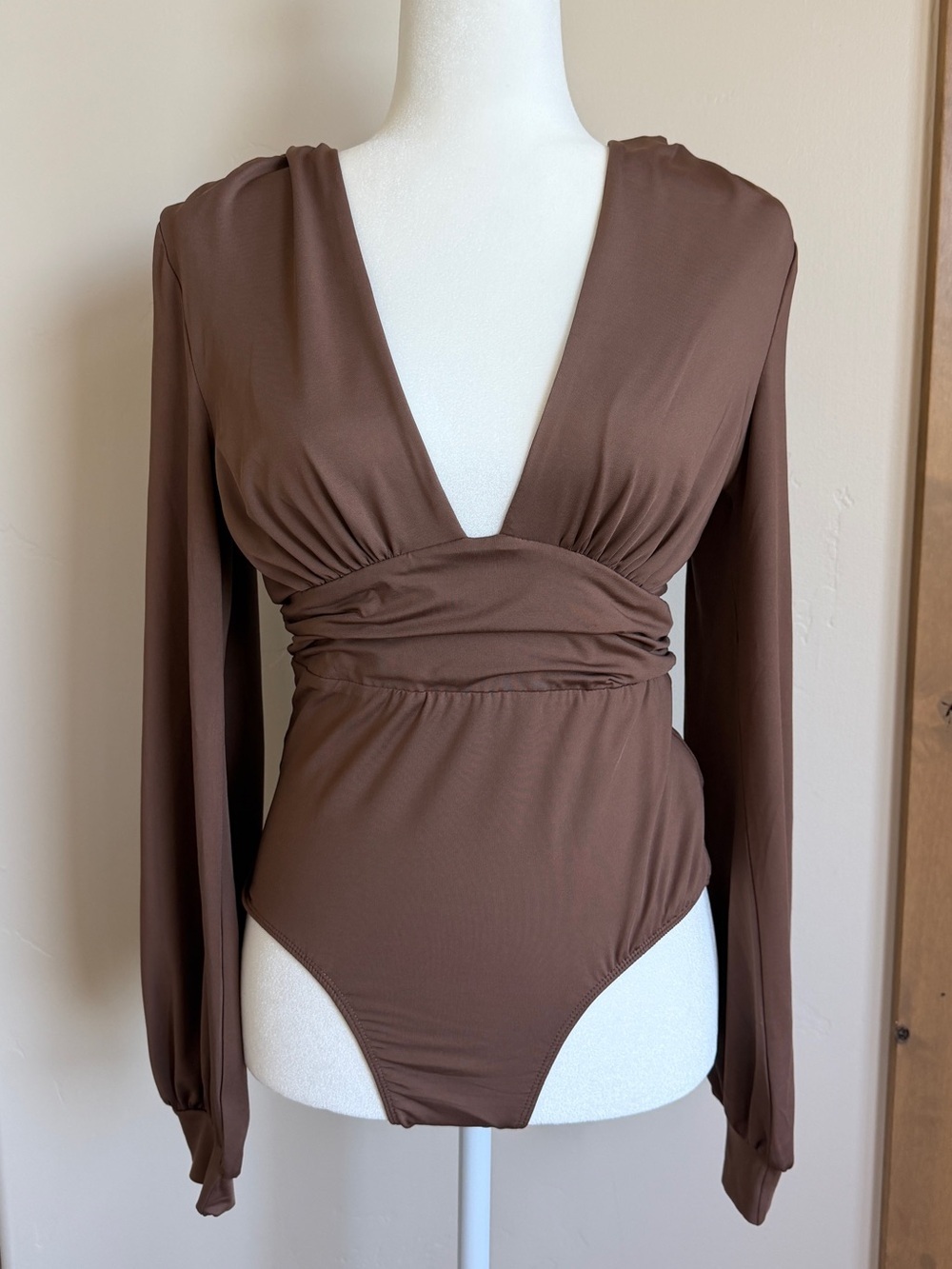 🆕 NWT Line & Dot Good Vibes Bodysuit Chocolate | Size M - Picture 2 of 4